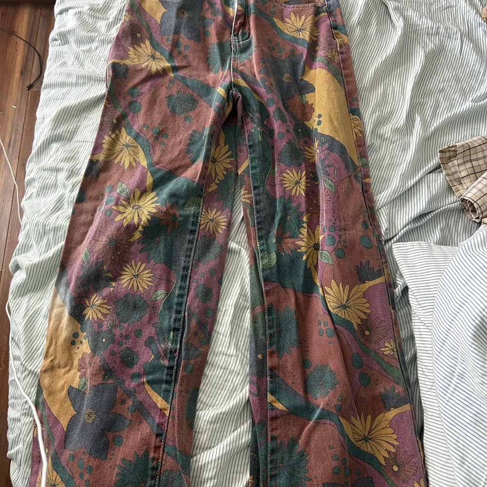 Retro Floral Patterned Jeans